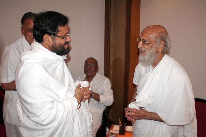 Pujya Gurudevshri Rakeshji with Pujyashri Bhanuvijayji Maharajsaheb